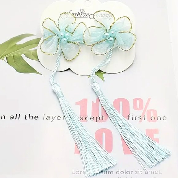 TASSELED FLOWER HAIR CLIPS in Mint (set of 2) - Picture 1 of 1
